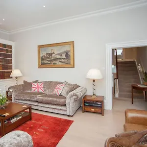 Holiday home Lux Centre Property, Slps 8, Bath